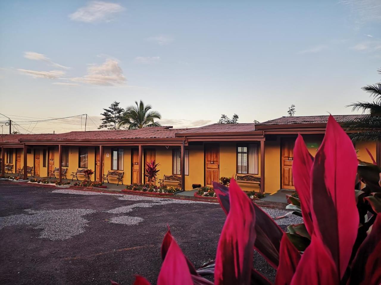 Hotel Destinos Arenal La Fortuna Eksteriør bilde